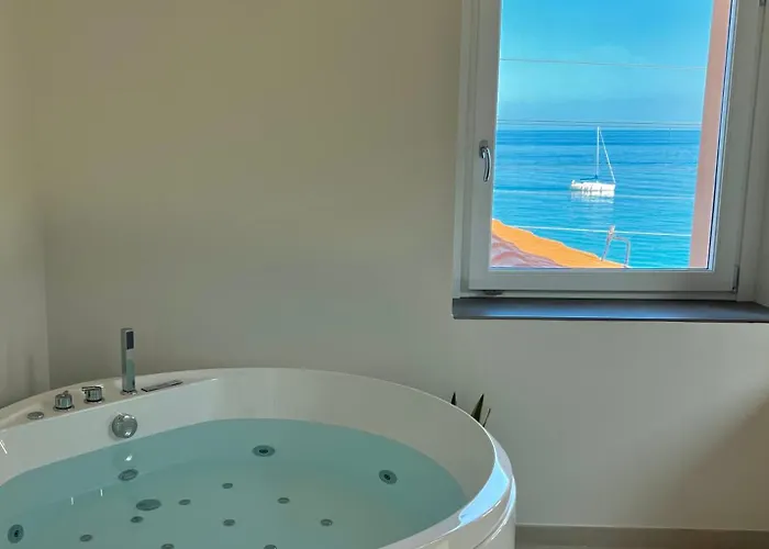 Gasthuis Oasi Di Mare, Con Parcheggio Privato E Colazione 4*